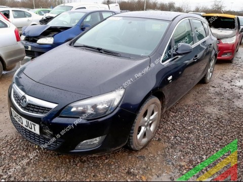 Opel Astra J 1.6 MT 2010 (39) -     |    