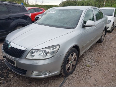 Skoda Octavia �5 1.6 MT 2011 (�79) - ���������� ���������� � ������������� | �������� � ����������� 